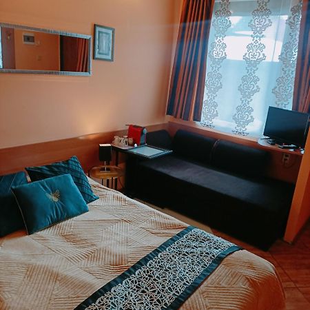 "Vanilla" Pokoje I Apartamenty Nad Brzegiem Jeziora Okuninka Exterior foto