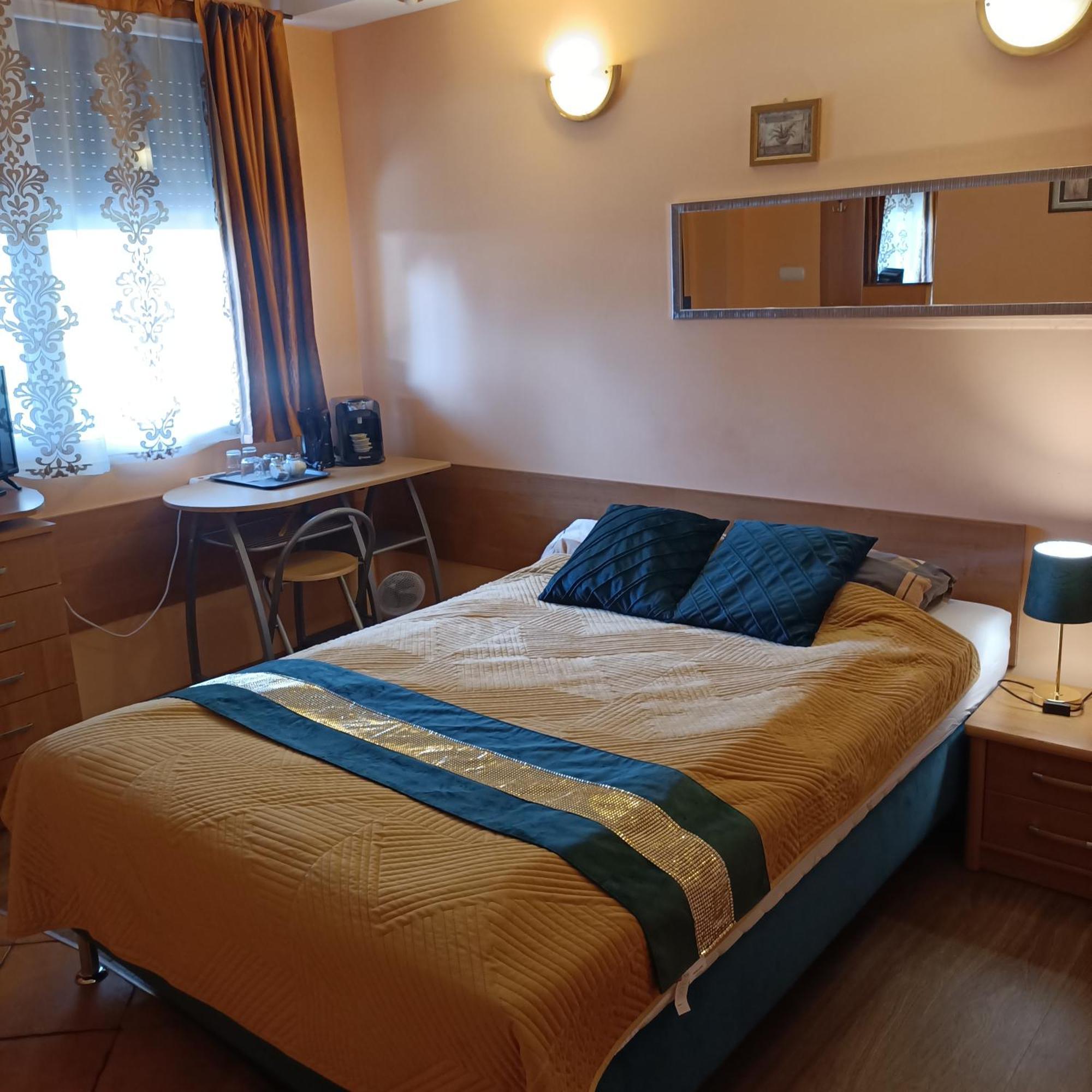 "Vanilla" Pokoje I Apartamenty Nad Brzegiem Jeziora Okuninka Exterior foto